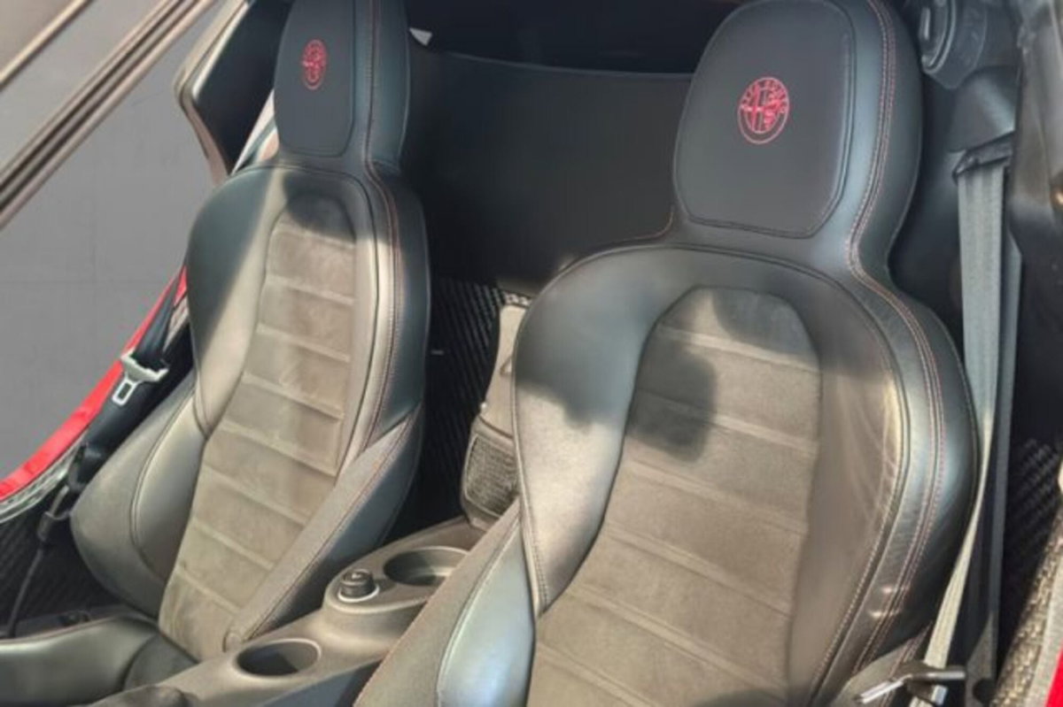 Alfa Romeo 4C Coupé 4C 1750 TBi (8)