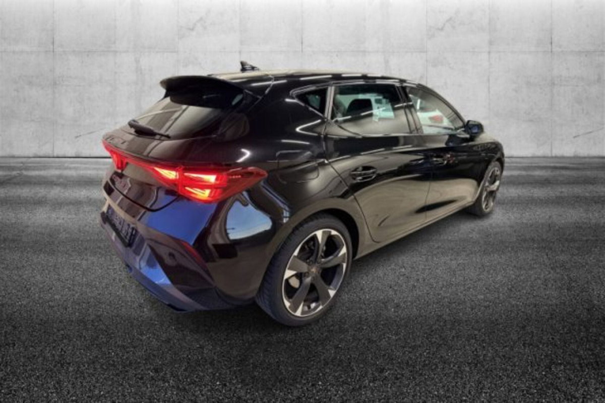 Cupra Leon Leon 1.5 hybrid 150cv dsg (2)