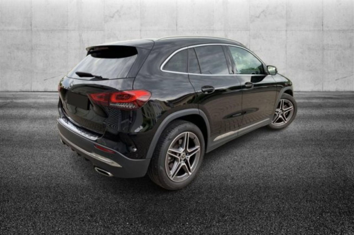 Mercedes-Benz GLA SUV 220 d Automatic Premium (3)
