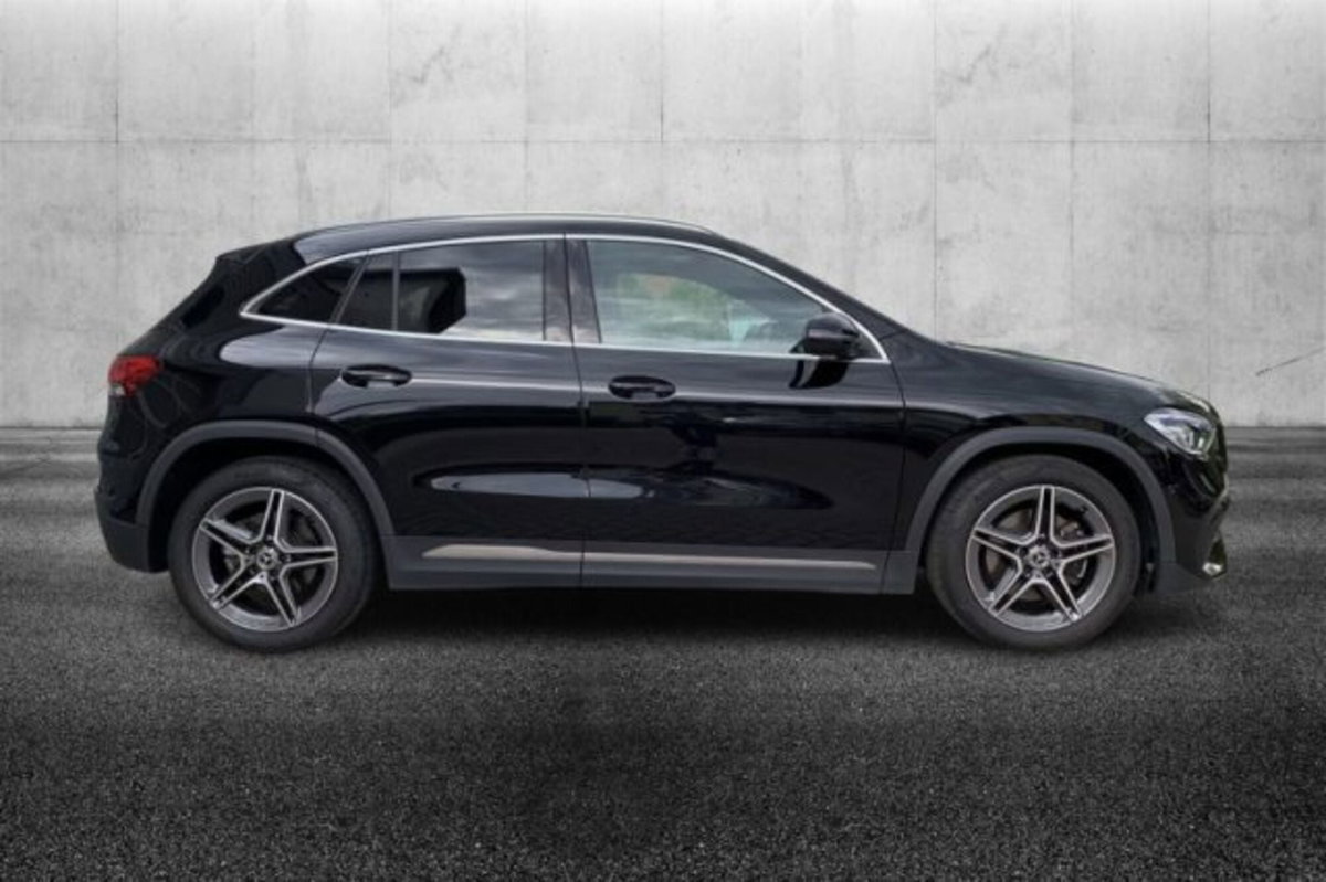 Mercedes-Benz GLA SUV 220 d Automatic Premium (6)