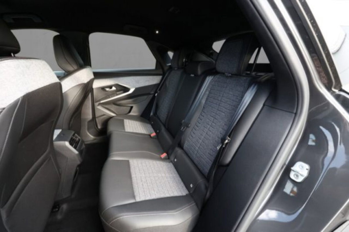 Peugeot 3008 1.2 hybrid Allure Business 145cv e-dcs6 (7)