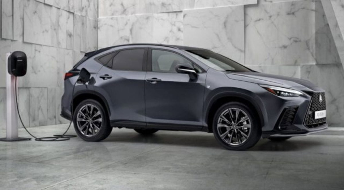 Lexus NX Plug-in 4WD Premium (4)