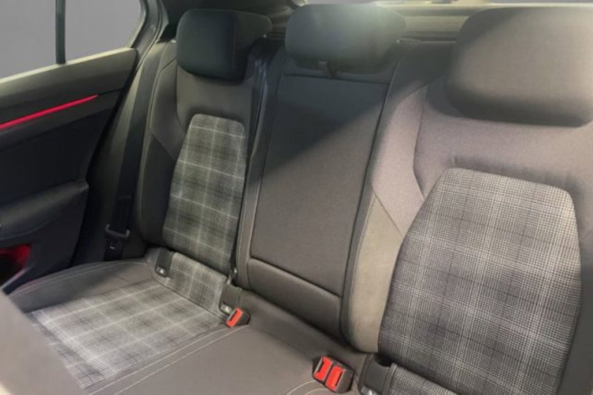 Volkswagen Golf 2.0 TDI GTD DSG (8)