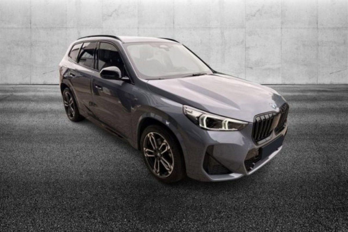 BMW X1 xDrive 23i Msport (2)