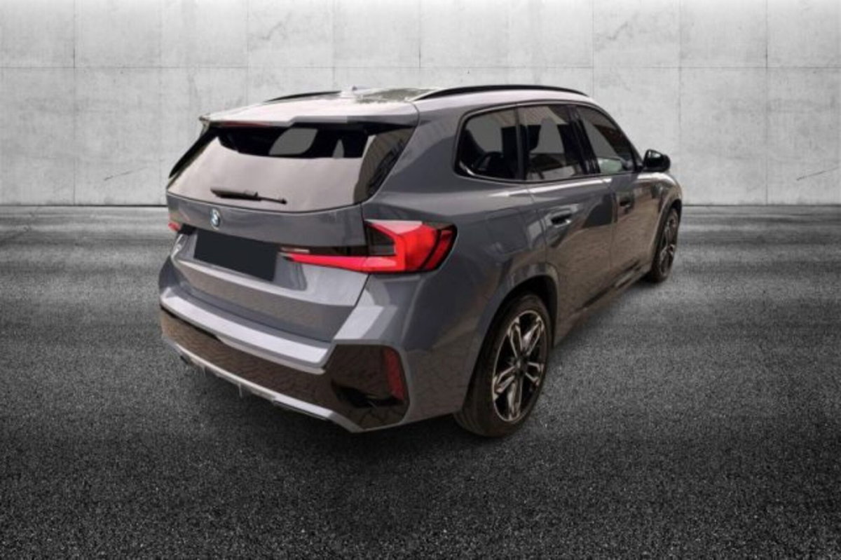 BMW X1 xDrive 23i Msport (3)