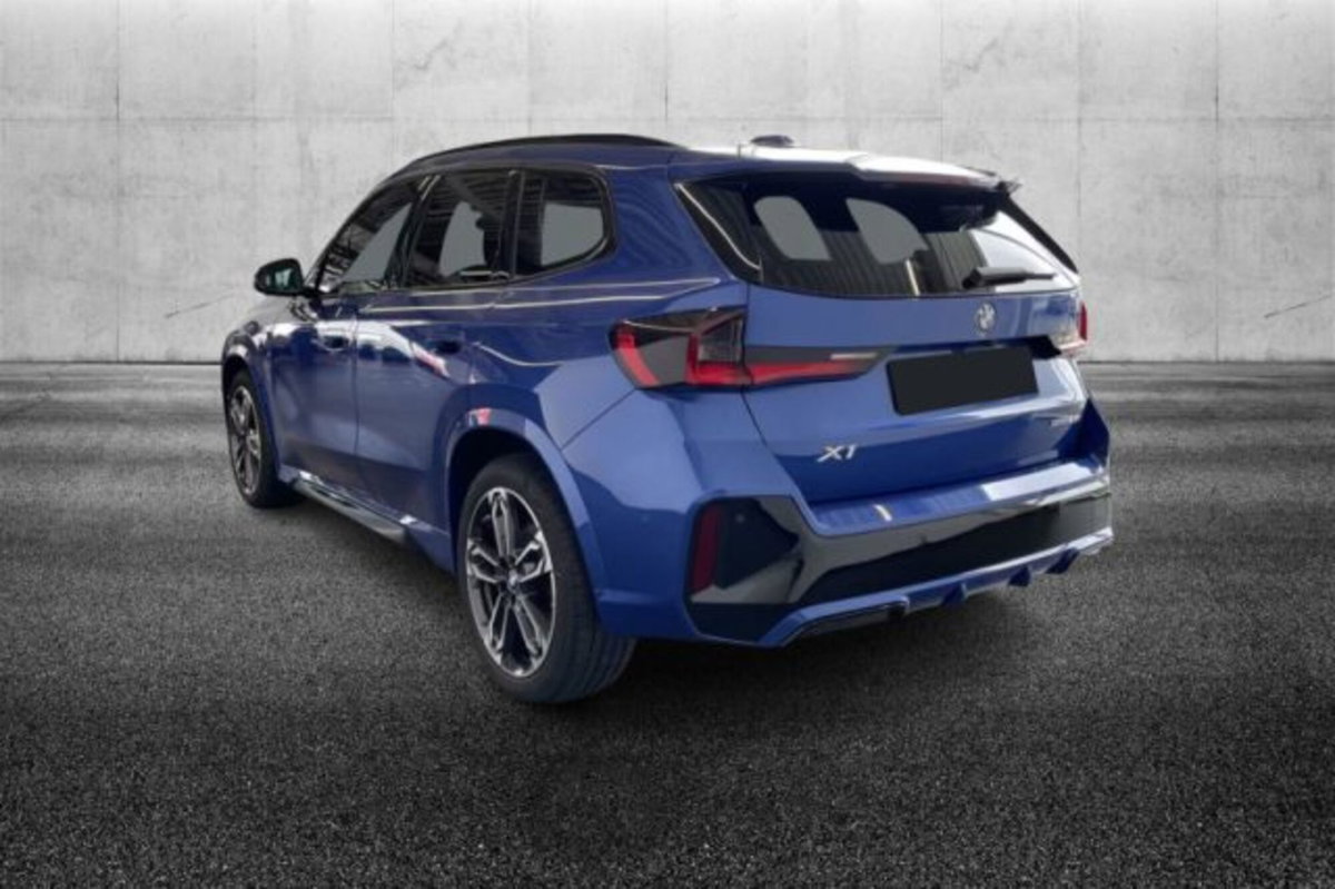 BMW X1 xDrive 23i Msport (4)