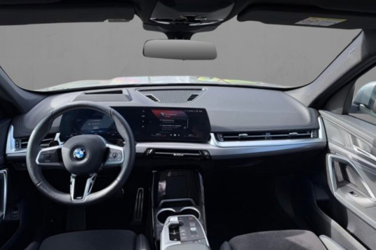 BMW X1 xDrive 23i Msport (6)