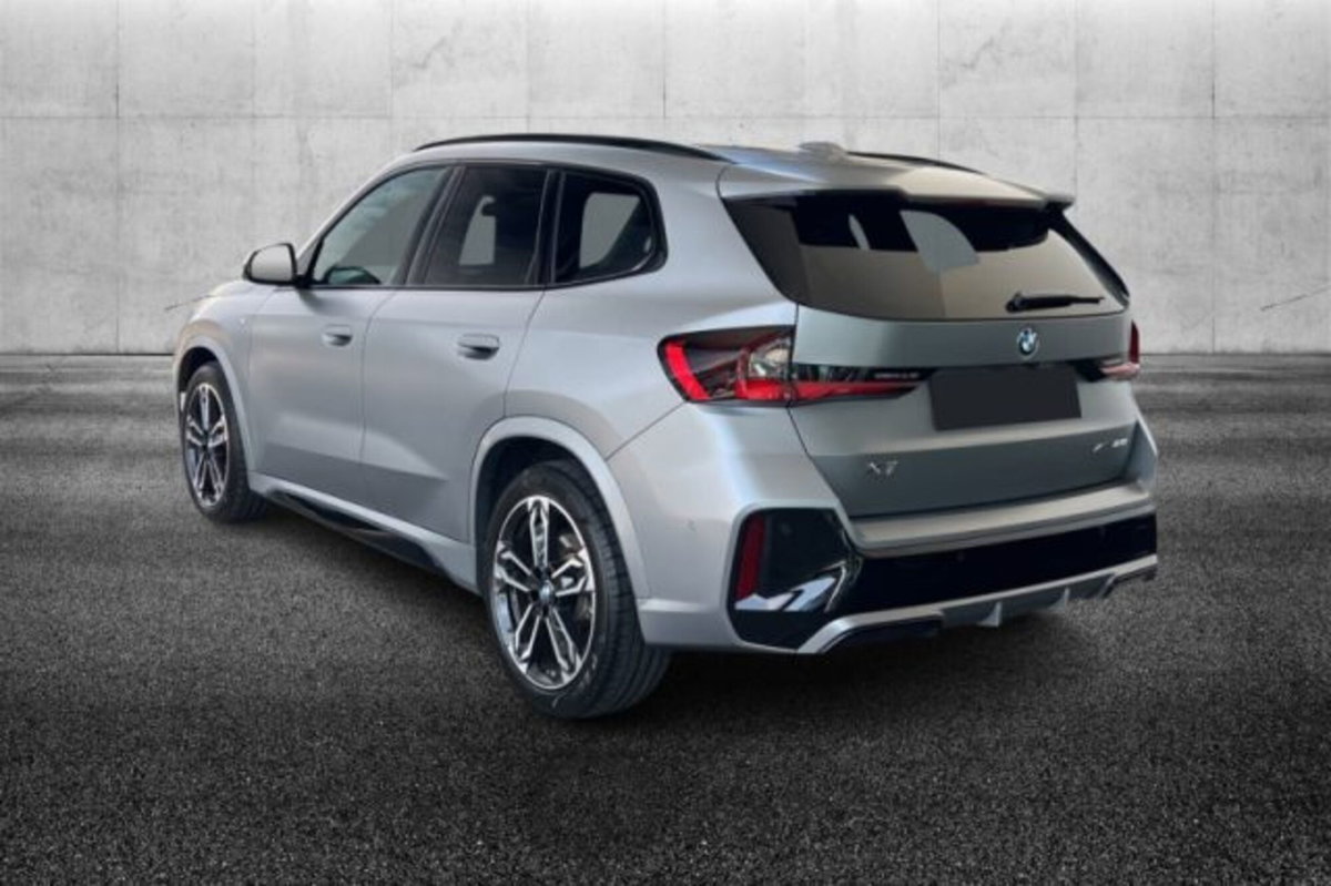 BMW X1 xDrive 23i Msport (3)