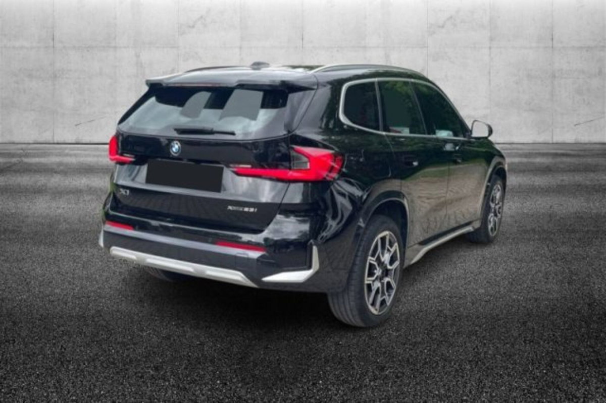 BMW X1 xDrive 23i xLine (2)