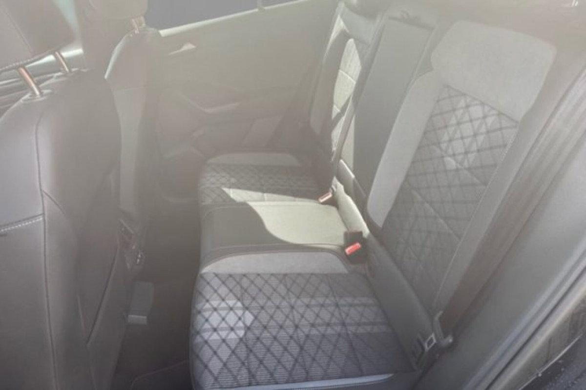 Volkswagen T-Roc 2.0 tdi R-Line 4motion 150cv dsg (7)
