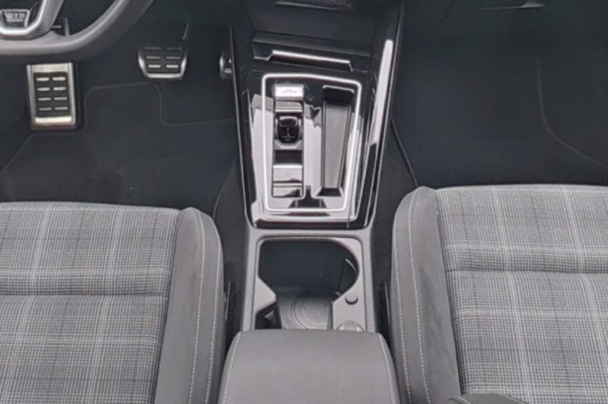 Volkswagen Golf 2.0 TDI GTD DSG (8)