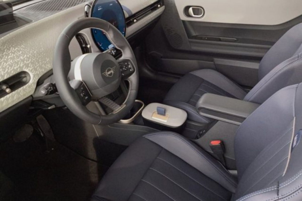 MINI Mini 3p 2.0 S Favoured auto (6)