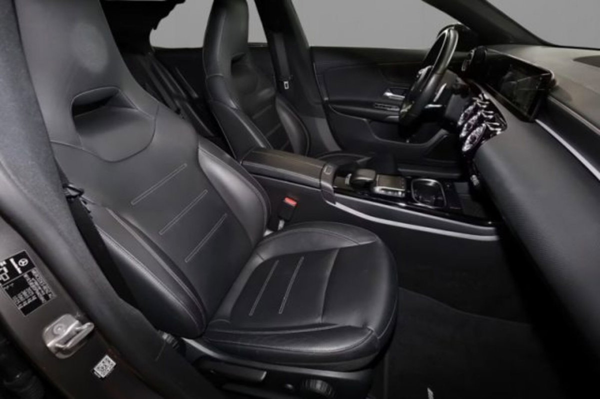 Mercedes-Benz CLA 200 Automatic 4Matic Premium (4)