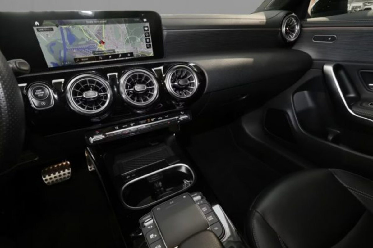 Mercedes-Benz CLA 200 Automatic 4Matic Premium (7)