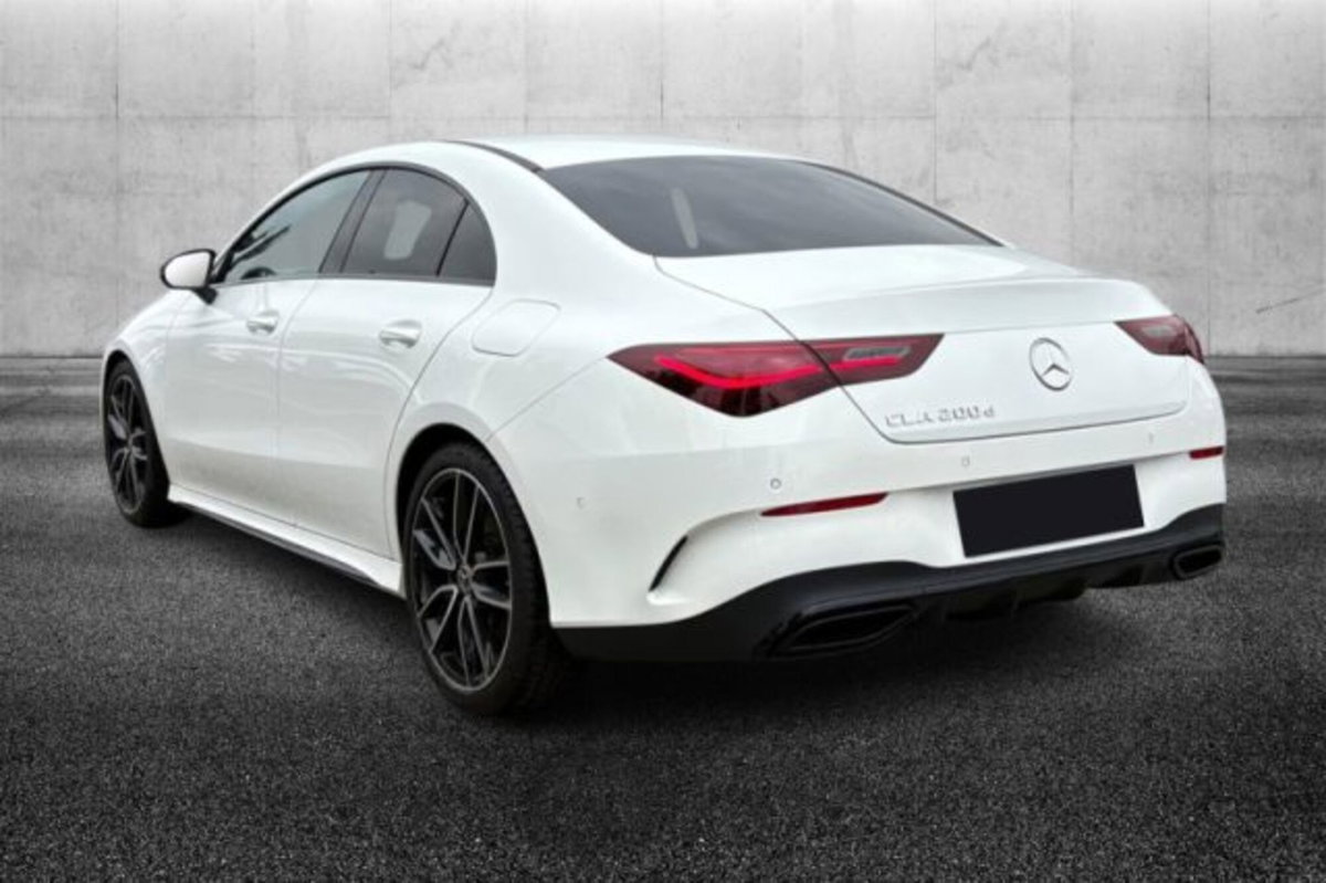Mercedes-Benz CLA 200 d Automatic Executive (4)