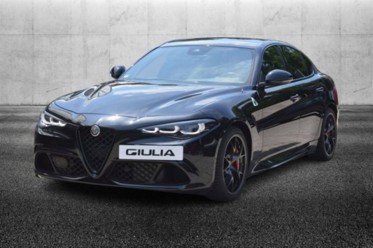 Alfa Romeo Giulia 2.9 T V6 AT8 Quadrifoglio