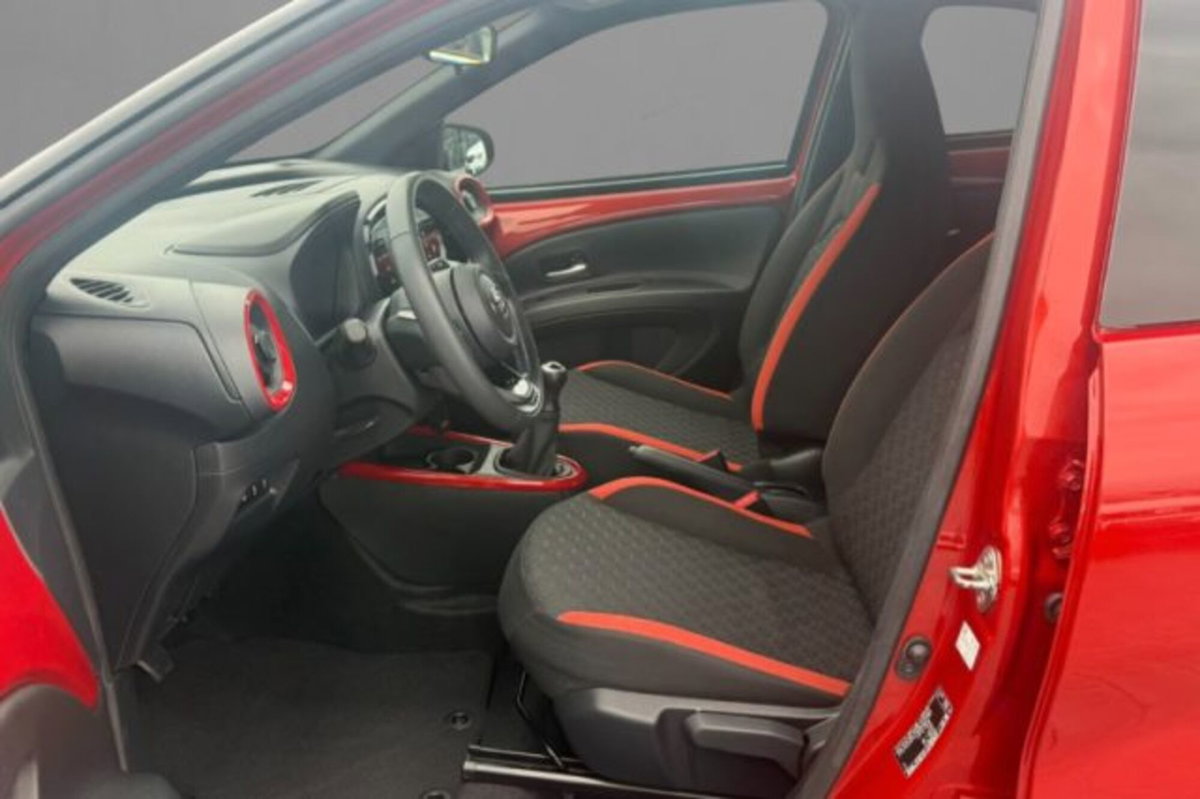 Toyota Aygo X 1.0 VVT-i 72 CV 5 porte Limited Air (6)