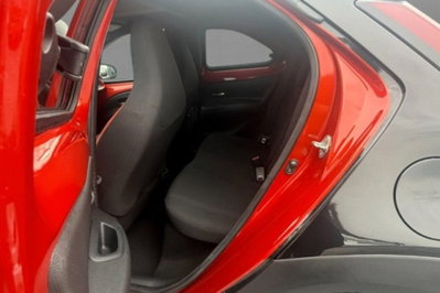 Toyota Aygo X 1.0 VVT-i 72 CV 5 porte Limited Air (8)
