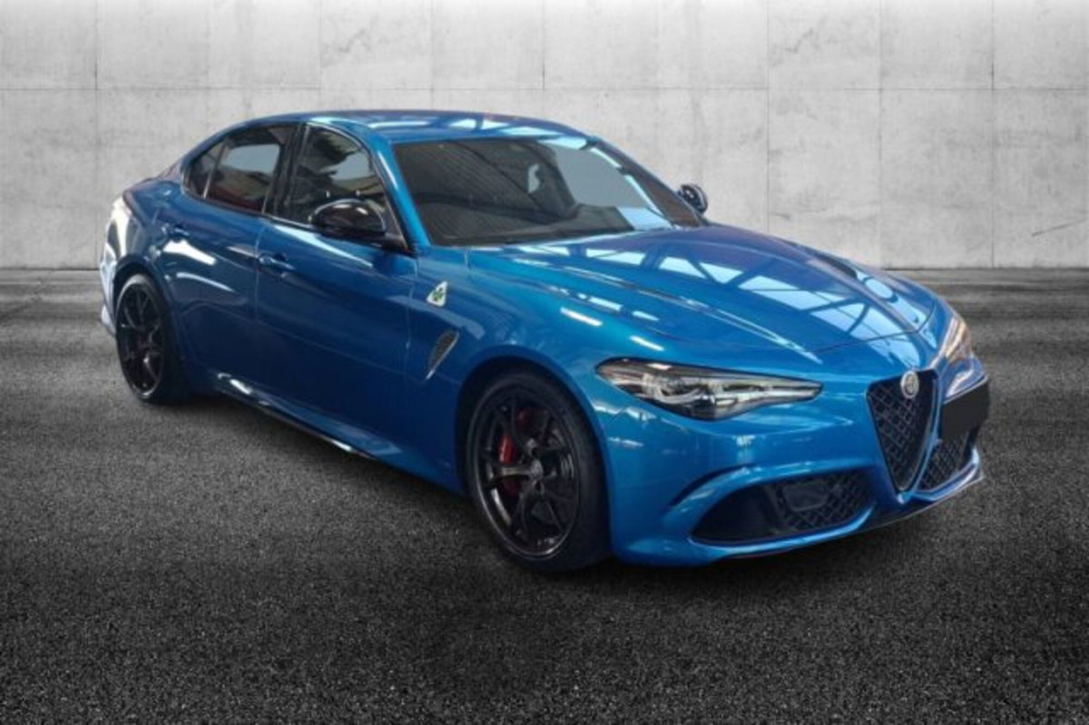 Alfa Romeo Giulia 2.9 T V6 AT8 Quadrifoglio (2)