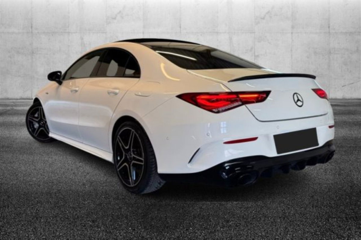Mercedes-Benz CLA 35 AMG 4Matic (3)