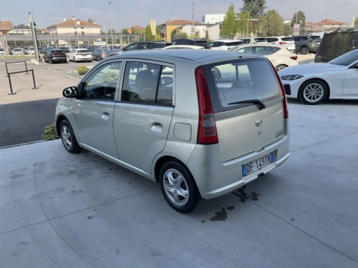 Daihatsu Cuore 1.0 12V 5 porte SX (6)