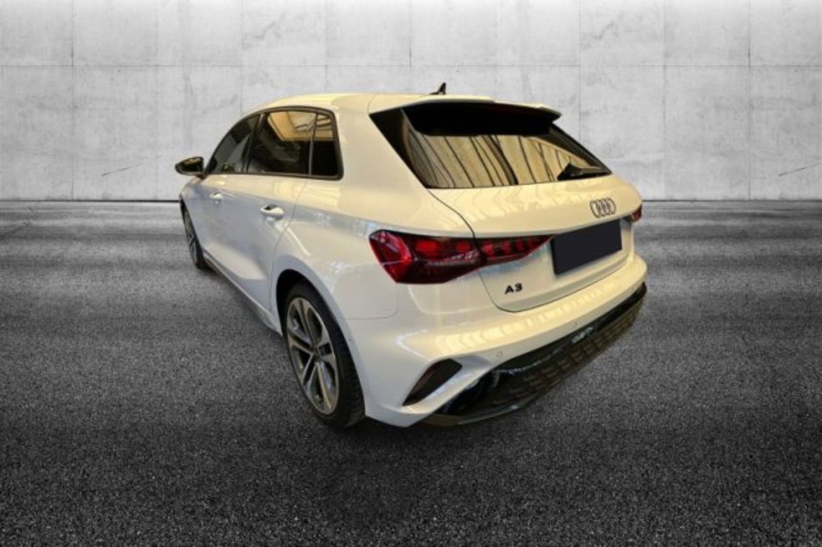 Audi A3 Sportback 35 TDI S tronic S line edition (4)