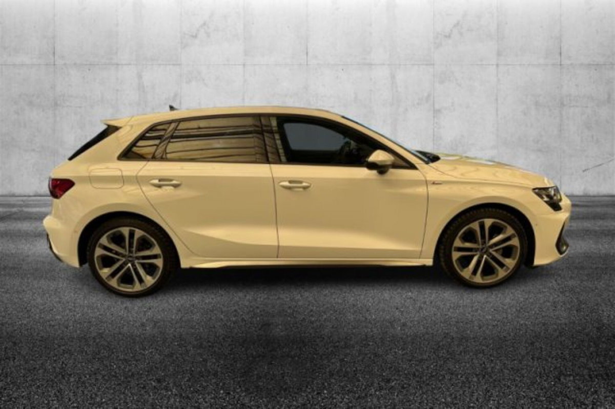 Audi A3 Sportback 35 TDI S tronic S line edition (5)