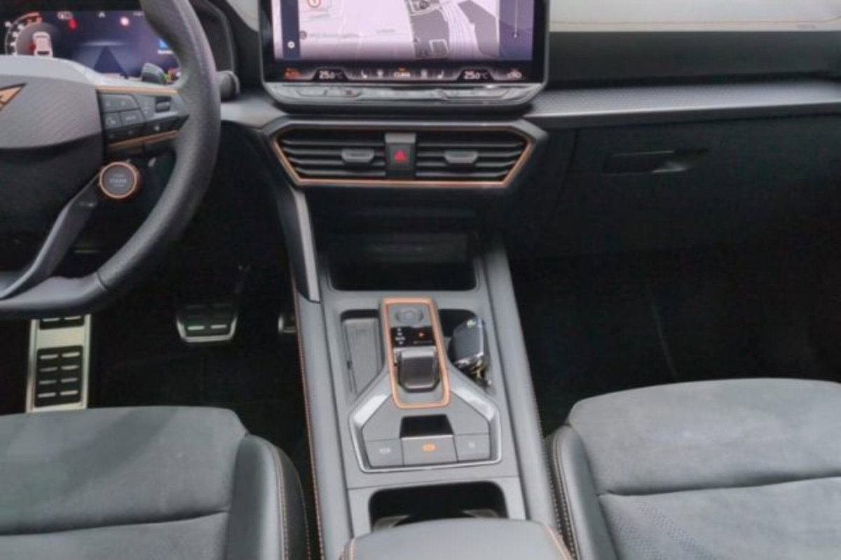 Cupra Leon Leon 1.5 hybrid 150cv dsg (7)