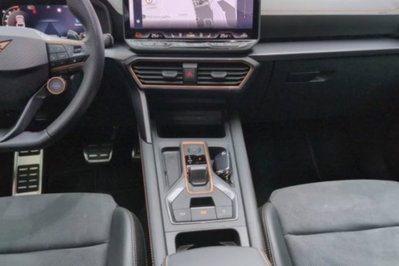 Cupra Leon Leon 1.5 hybrid 150cv dsg (7)