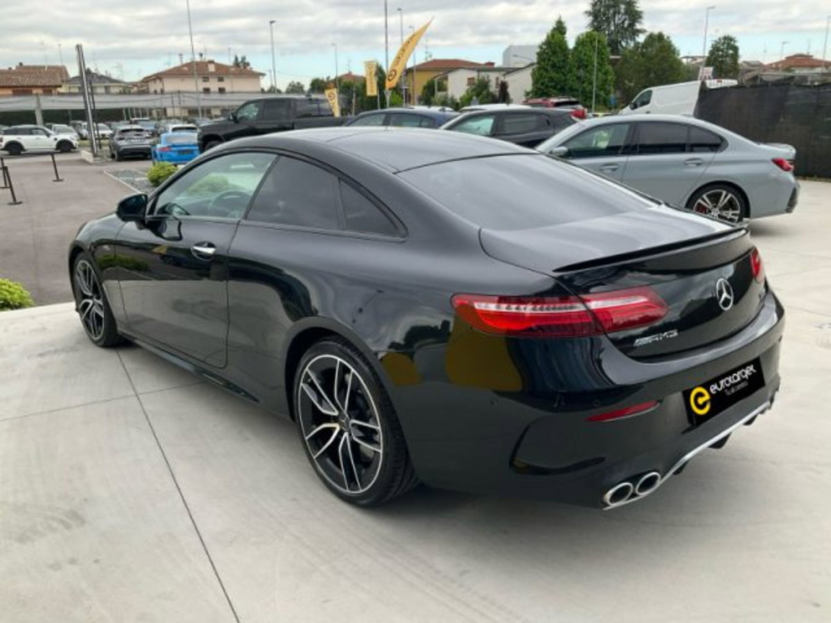 Mercedes-Benz Classe E Coupé 53 4Matic+ EQ-Boost AMG (6)