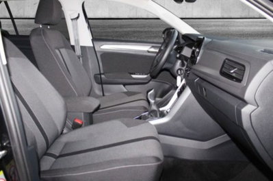 Volkswagen T-Roc 1.0 tsi Life 115cv (8)