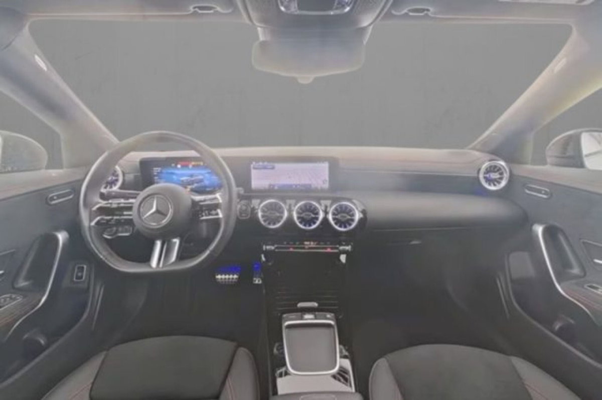 Mercedes-Benz CLA 200 d Automatic Premium (3)