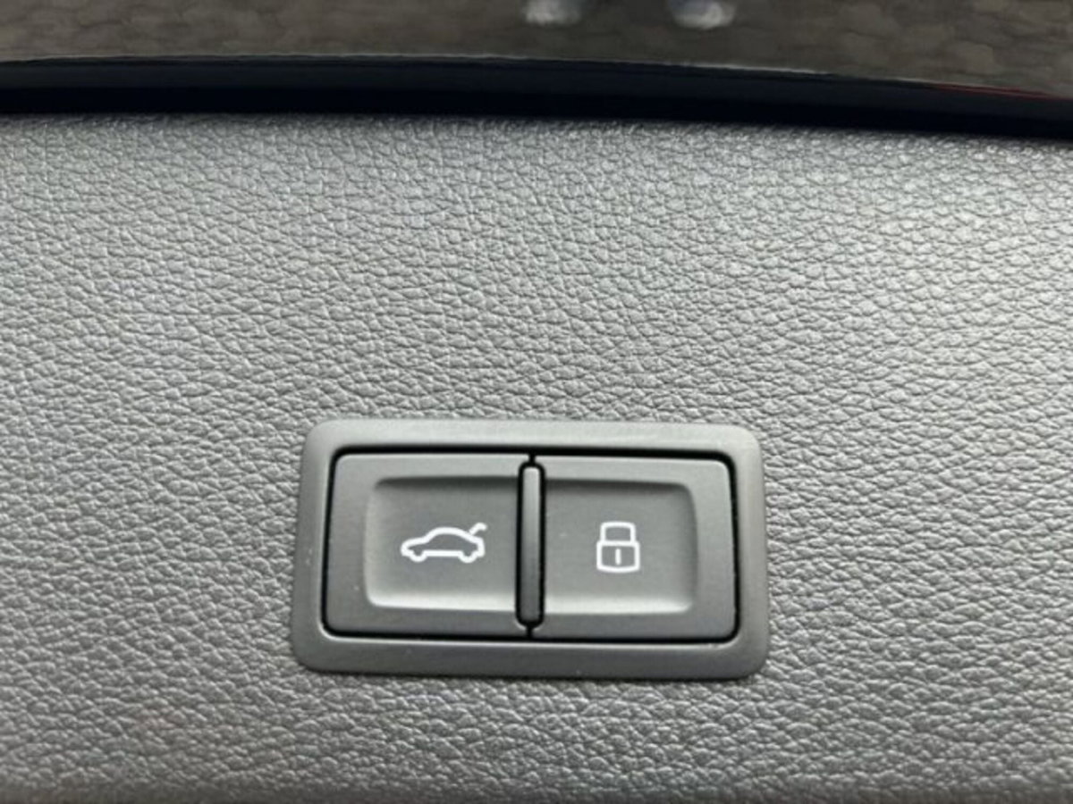 Audi Q2 Q2 35 TFSI S tronic S line Edition (5)