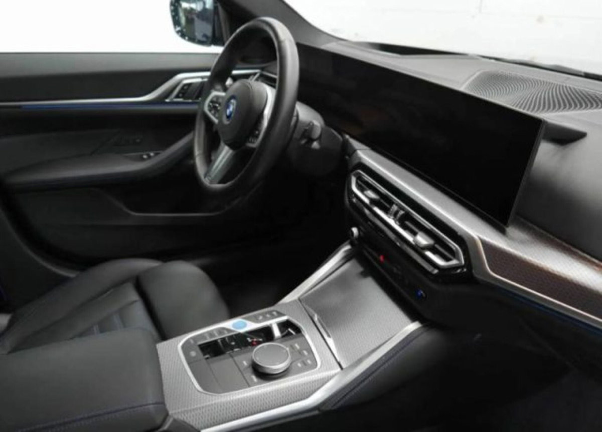 BMW i4 i4 edrive35 Msport (4)