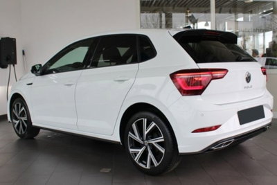 Volkswagen Polo 1.0 tsi R-Line 95cv (2)