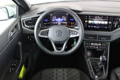 Volkswagen Polo 1.0 tsi R-Line 95cv (6)