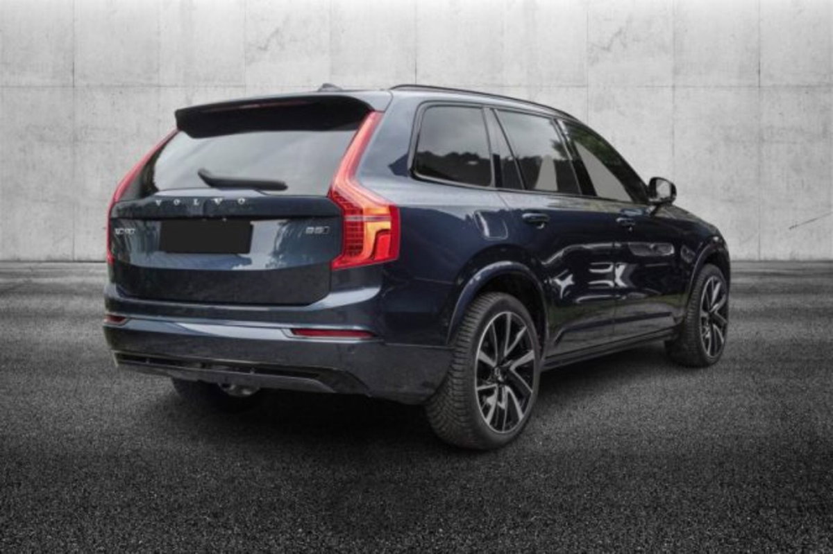 Volvo XC90 B5 (d) AWD automatico 7 posti Plus Dark (2)