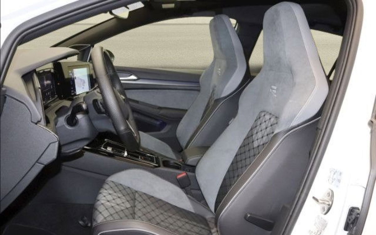 Volkswagen Golf 2.0 TDI 150 CV DSG SCR R-Line (5)