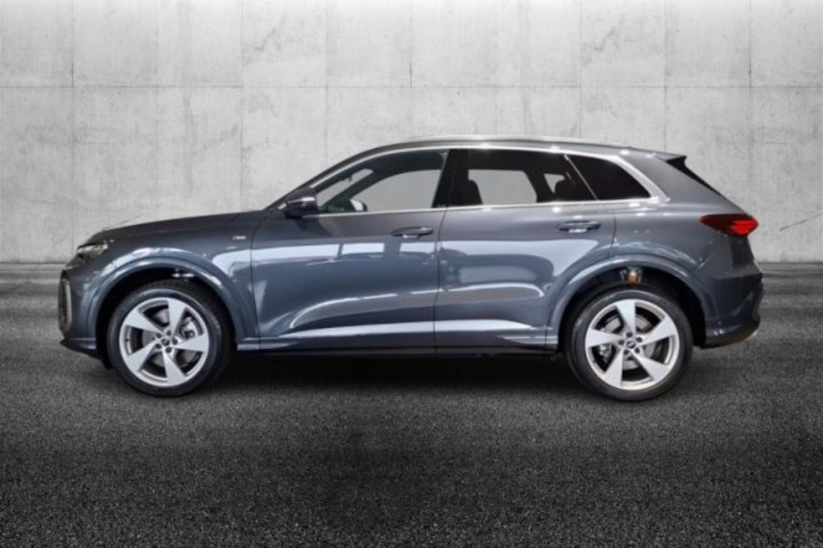 Audi Q5 40 2.0 tdi mhev 12V S line quattro s-tronic (3)