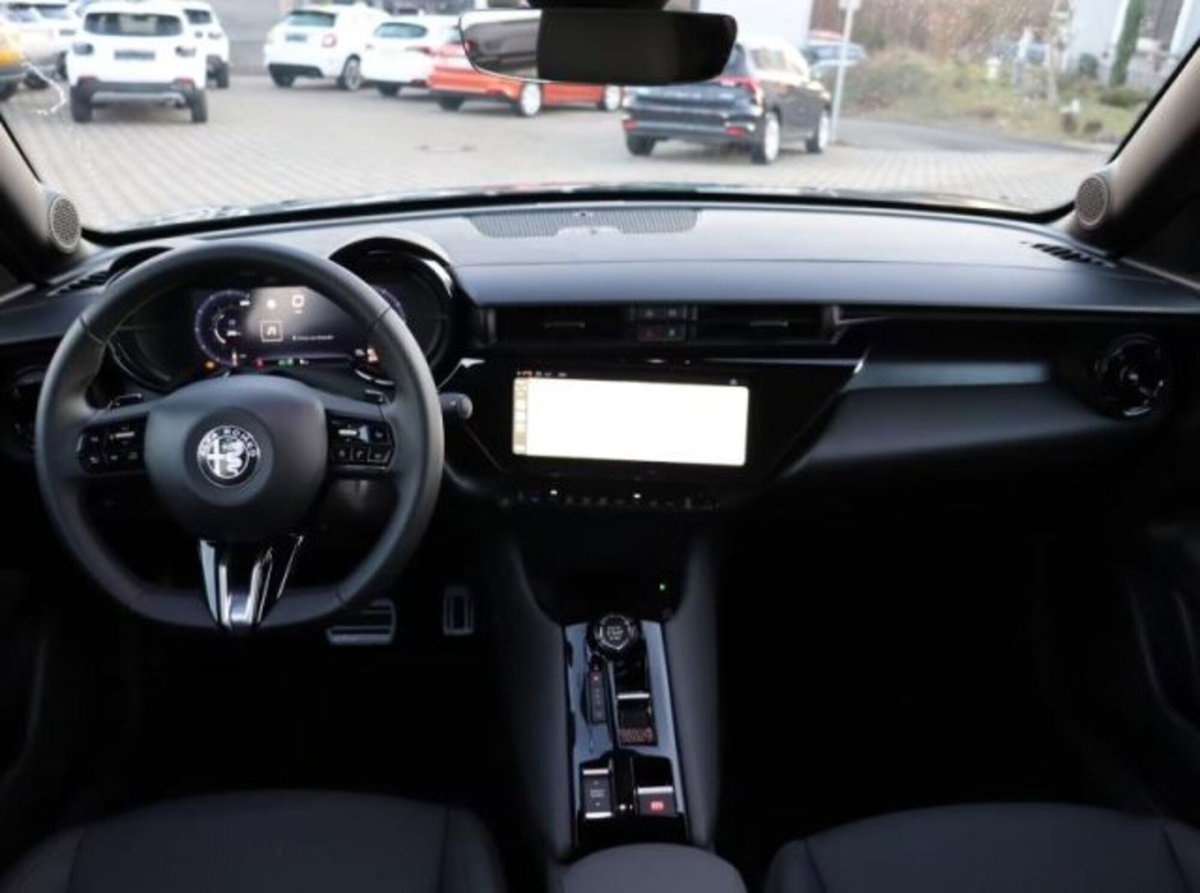 Alfa Romeo Junior 1.2 ibrida Sport Speciale 145cv edct6 (7)