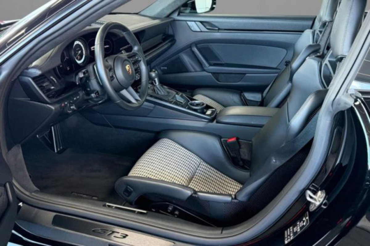 Porsche 911 Coupé 4.0 GT3 con pacchetto Touring (6)