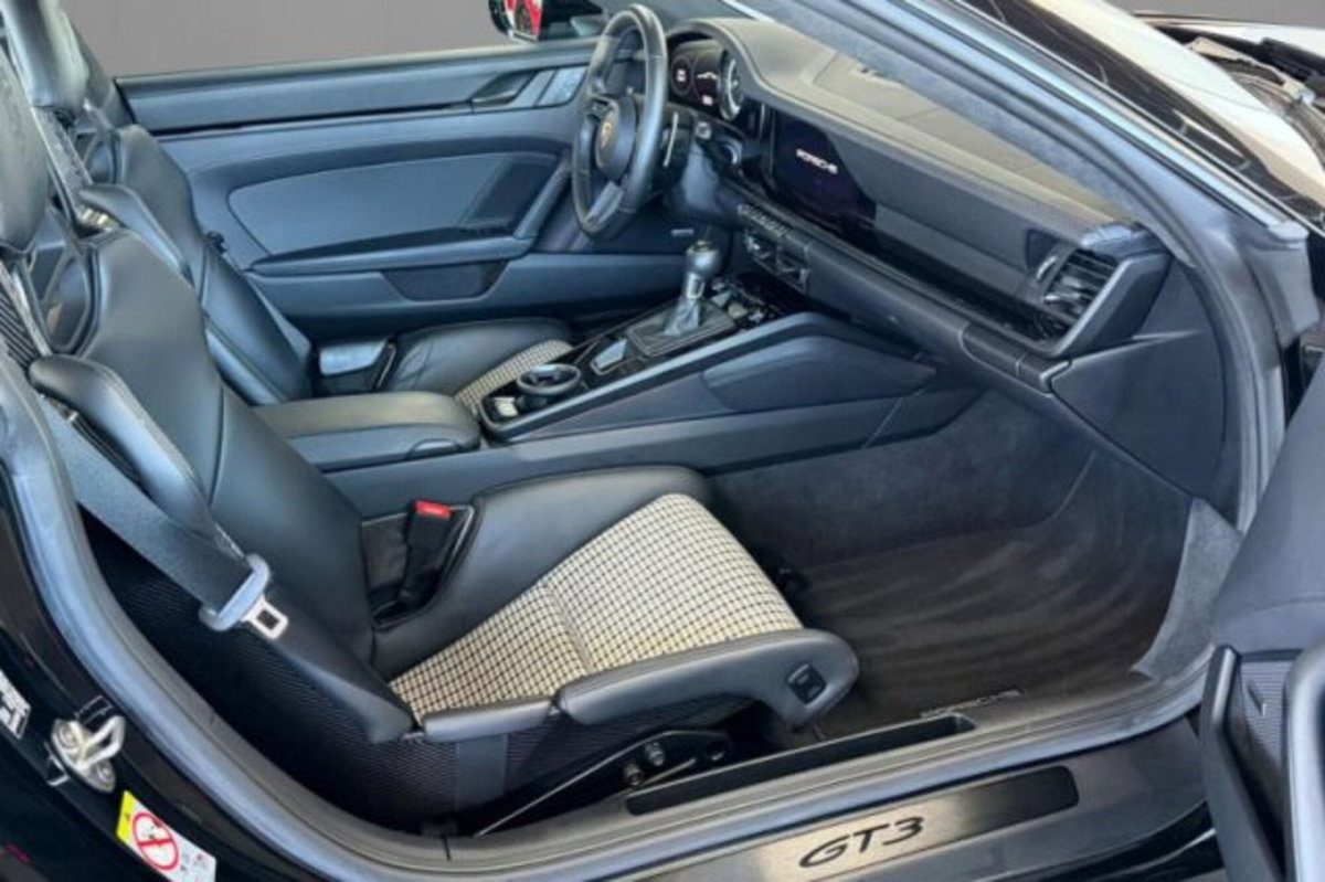 Porsche 911 Coupé 4.0 GT3 con pacchetto Touring (7)