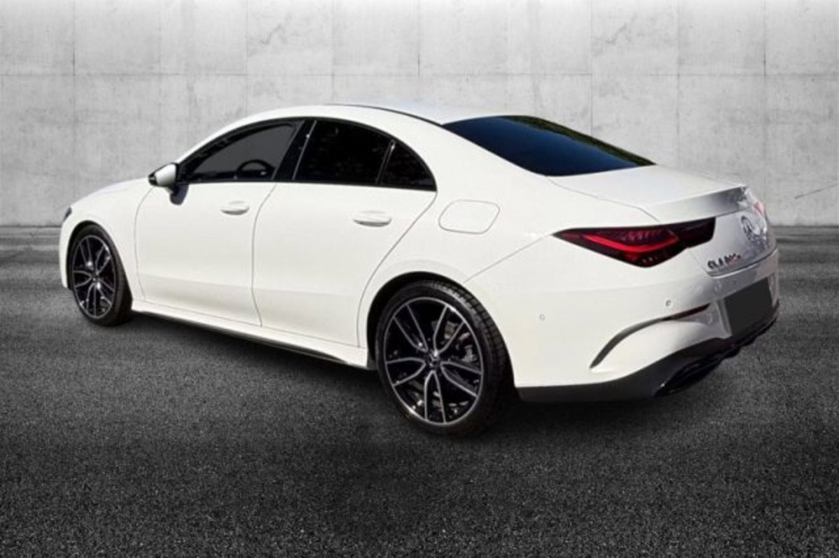 Mercedes-Benz CLA 200 d Automatic Premium (3)