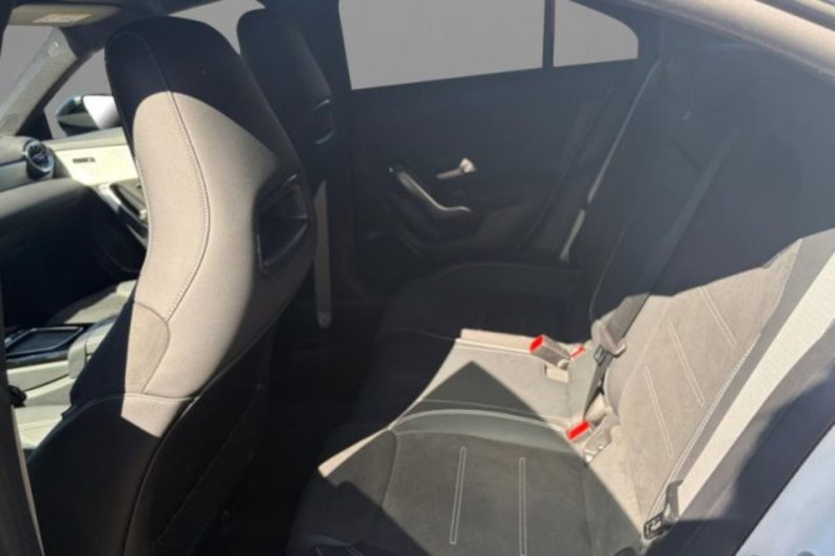 Mercedes-Benz CLA 200 d Automatic Premium (6)