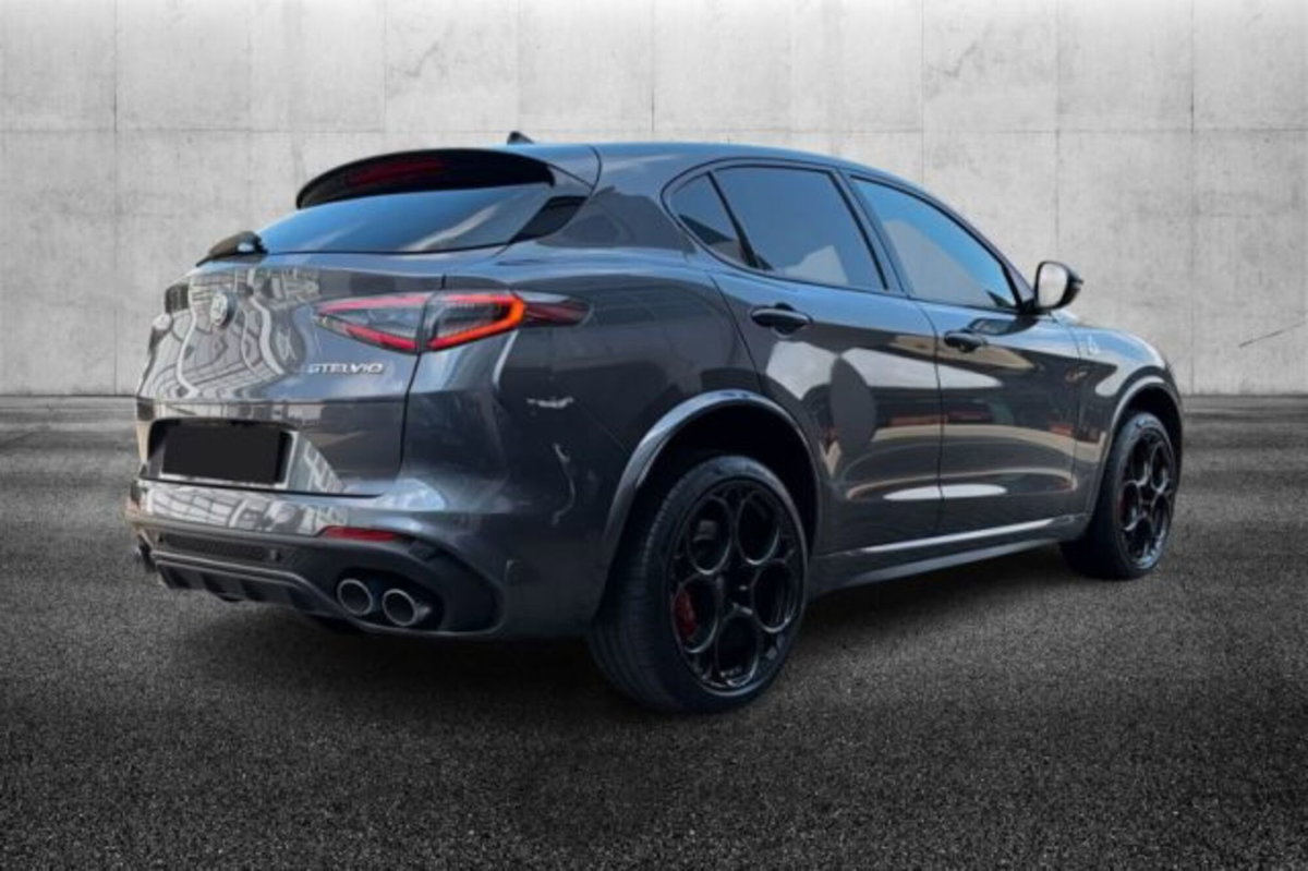 Alfa Romeo Stelvio 2.9 V6 Quadrifoglio Q4 520cv auto (2)