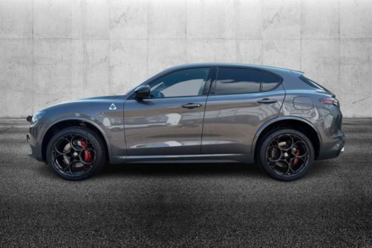 Alfa Romeo Stelvio 2.9 V6 Quadrifoglio Q4 520cv auto (3)