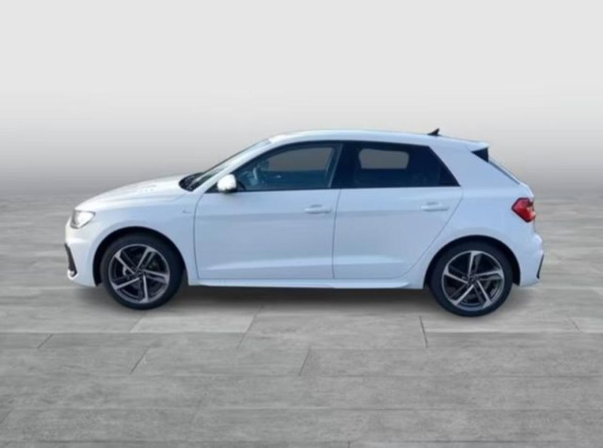 Audi A1 Sportback 30 TFSI S tronic S line edition (3)