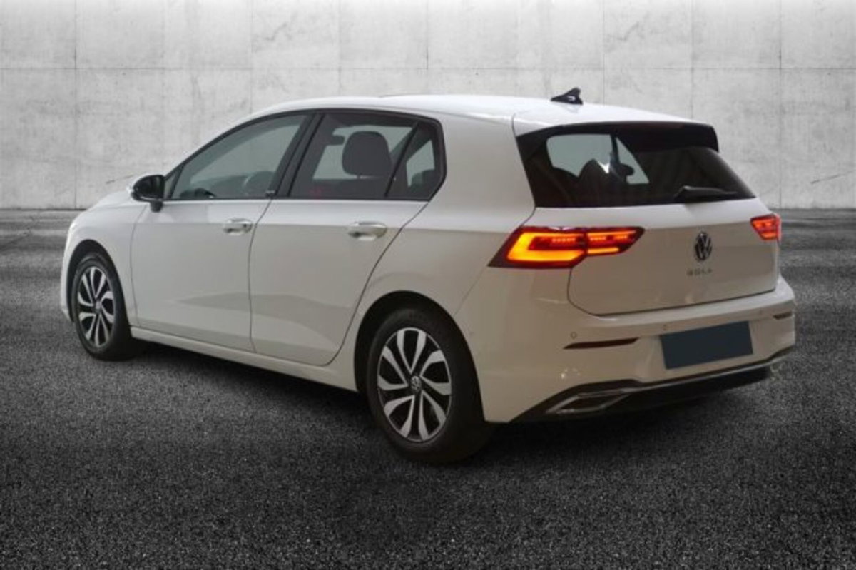 Volkswagen Golf 2.0 TDI 150 CV DSG SCR Life (4)