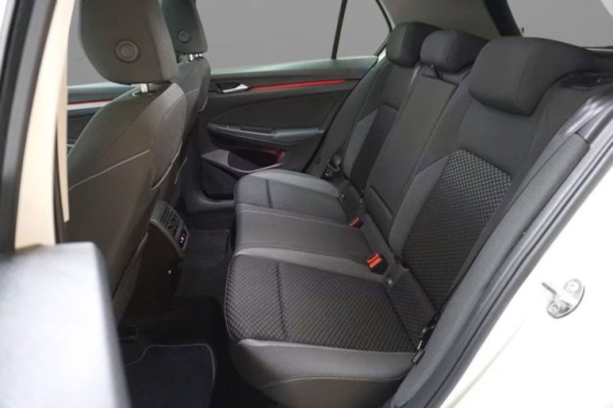 Volkswagen Golf 2.0 TDI 150 CV DSG SCR Life (8)