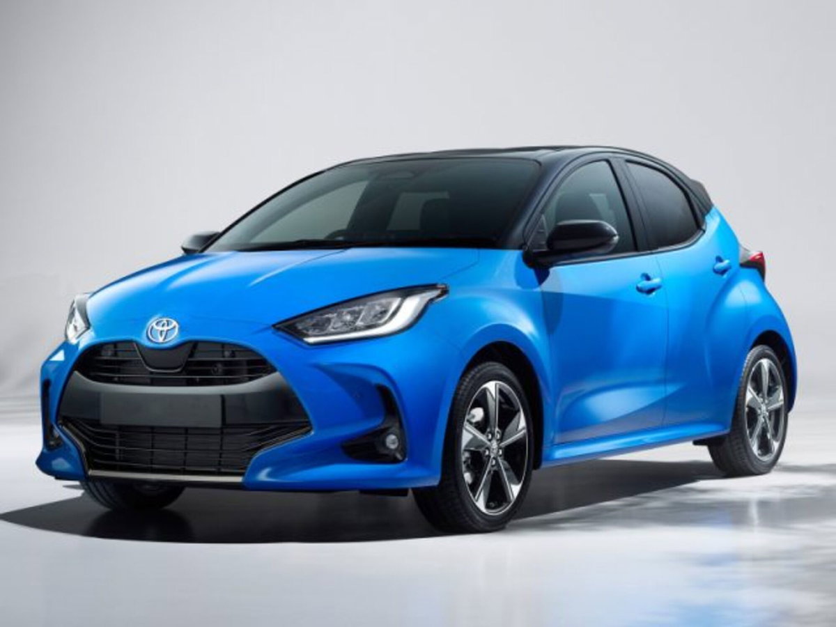 Toyota Yaris 1.5 5 porte Active (3)
